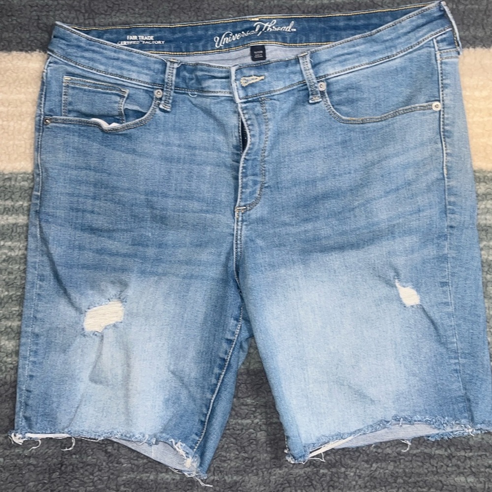 Universal thread women’s shorts
